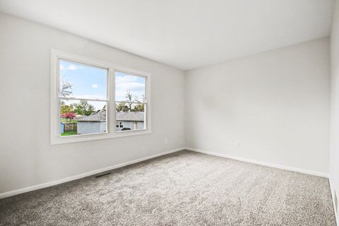 Tiny photo for 2400 Marigold Court, Aurora, IL 60506 (MLS # 12626777)