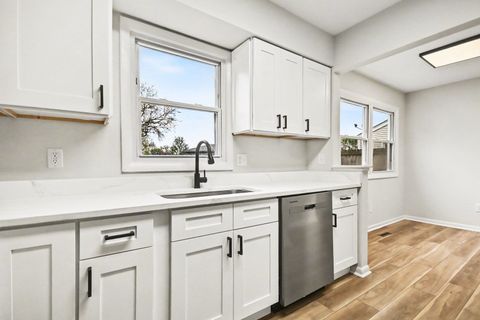 Tiny photo for 2400 Marigold Court, Aurora, IL 60506 (MLS # 12626777)