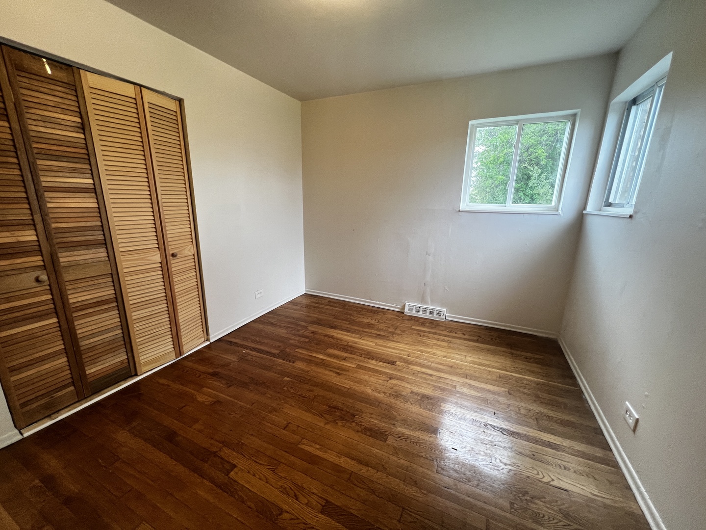 433 W HICKORY Street Unit 1, Chicago Heights, IL 60411 — MLS #12123580 — photo 10 of 16