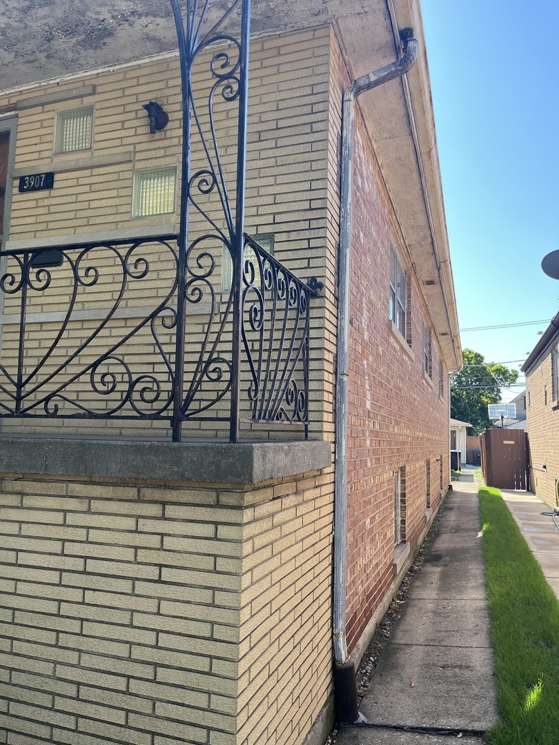 3907 W Marquette Road