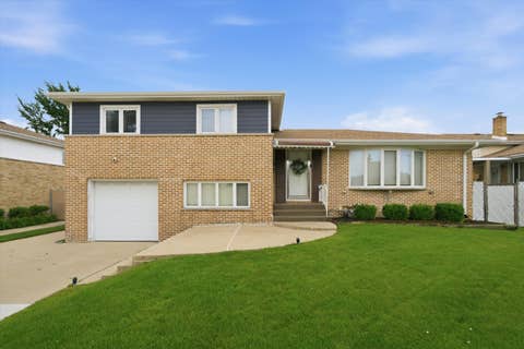 Photo of Melrose Park, IL 60160 (MLS # 12697943)