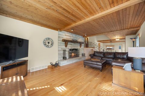 Tiny photo for 1007 BEAU BRUMMEL Drive, Sleepy Hollow, IL 60118 (MLS # 12498379)