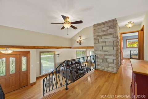 Tiny photo for 1007 BEAU BRUMMEL Drive, Sleepy Hollow, IL 60118 (MLS # 12498379)