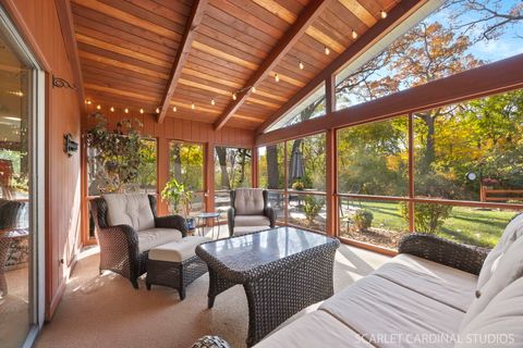 Tiny photo for 1007 BEAU BRUMMEL Drive, Sleepy Hollow, IL 60118 (MLS # 12498379)