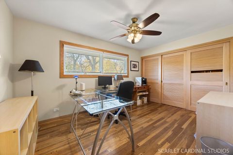 Tiny photo for 1007 BEAU BRUMMEL Drive, Sleepy Hollow, IL 60118 (MLS # 12498379)