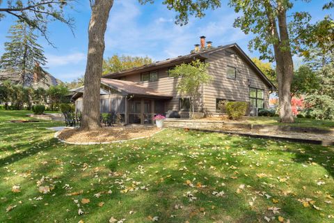 Tiny photo for 1007 BEAU BRUMMEL Drive, Sleepy Hollow, IL 60118 (MLS # 12498379)