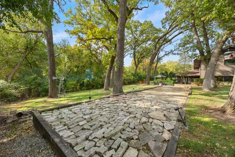 Tiny photo for 1007 BEAU BRUMMEL Drive, Sleepy Hollow, IL 60118 (MLS # 12498379)