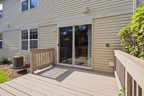 Tiny photo for 3332 Renard Lane, St. Charles, IL 60175 (MLS # 12706527)