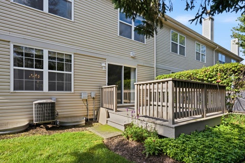 Tiny photo for 3332 Renard Lane, St. Charles, IL 60175 (MLS # 12706527)