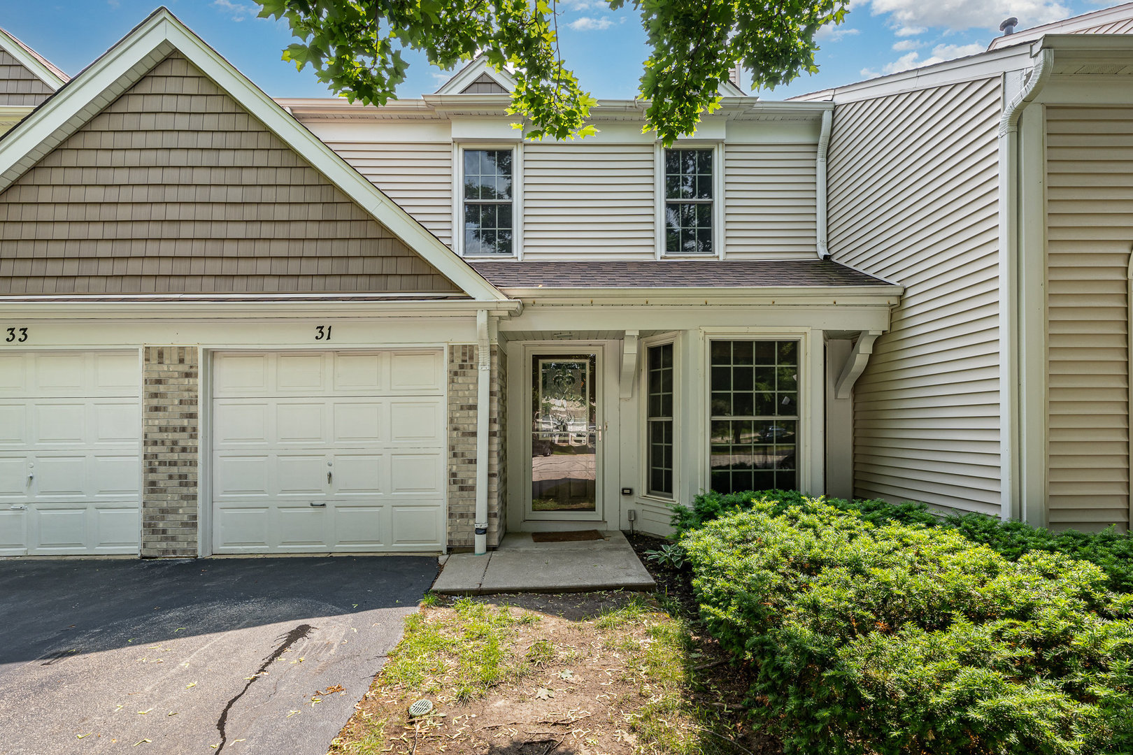 31 E Shagbark Lane