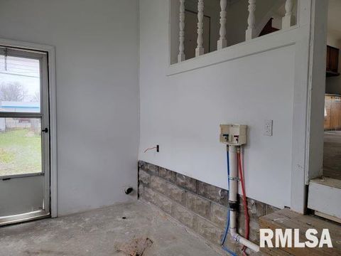 Tiny photo for 617 N 14TH Street, Herrin, IL 62948 (MLS # EB459566)