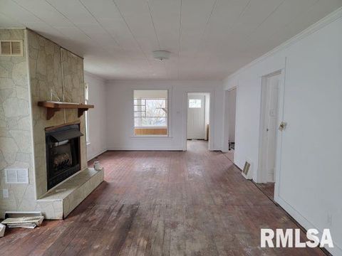 Tiny photo for 617 N 14TH Street, Herrin, IL 62948 (MLS # EB459566)