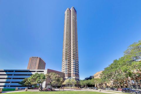 3660 N Lake Shore Drive 2008 Chicago IL 60613