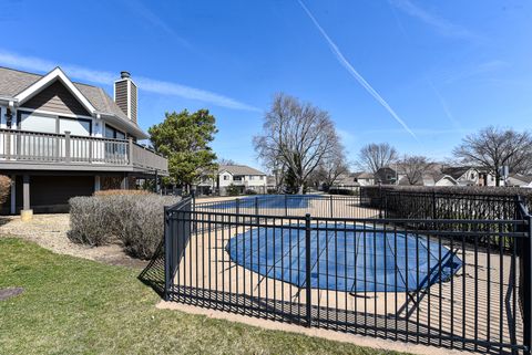 Tiny photo for 125 CLEVELAND Court #M2, Schaumburg, IL 60193 (MLS # 12598401)