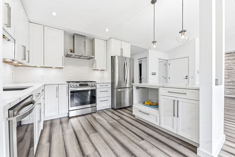 Tiny photo for 125 CLEVELAND Court #M2, Schaumburg, IL 60193 (MLS # 12598401)