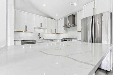 Tiny photo for 125 CLEVELAND Court #M2, Schaumburg, IL 60193 (MLS # 12598401)