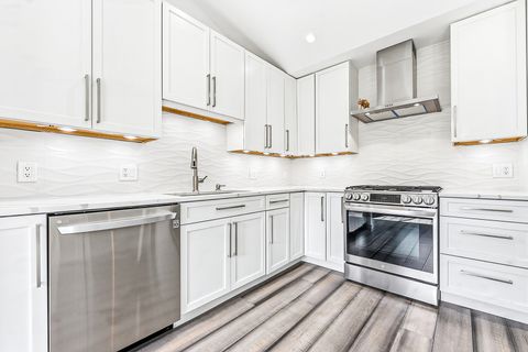 Tiny photo for 125 CLEVELAND Court #M2, Schaumburg, IL 60193 (MLS # 12598401)