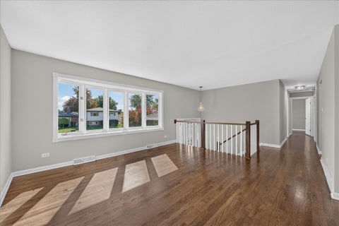Tiny photo for 565 Arlene Drive, Wood Dale, IL 60191 (MLS # 12786262)
