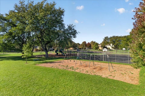 Tiny photo for 565 Arlene Drive, Wood Dale, IL 60191 (MLS # 12786262)