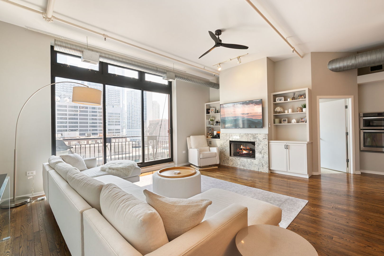 360 W Illinois Street 9D