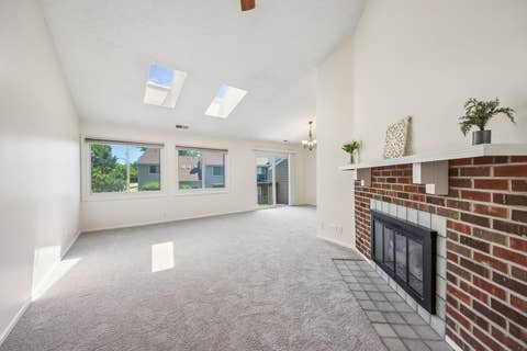 Tiny photo for 124 W Morningside Lane #124, Buffalo Grove, IL 60089 (MLS # 12676331)