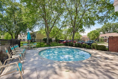 Tiny photo for 124 W Morningside Lane #124, Buffalo Grove, IL 60089 (MLS # 12676331)