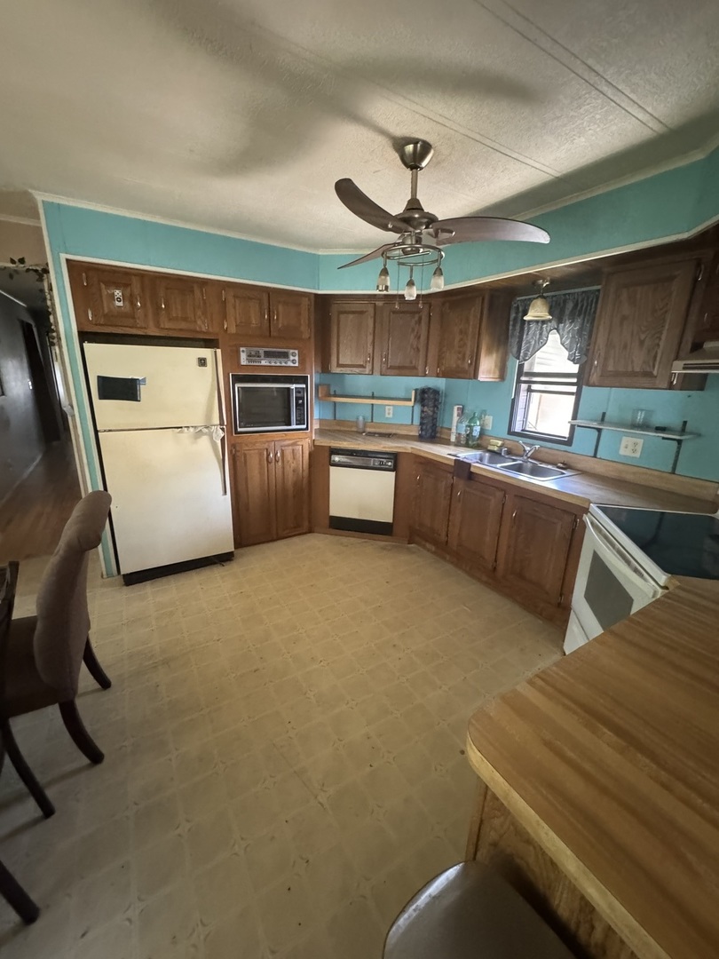 8800 S Harlem Avenue 2311