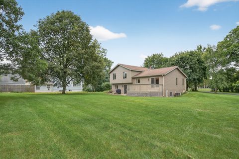 Tiny photo for 458 Lake Avenue, Crystal Lake, IL 60014 (MLS # 12455551)