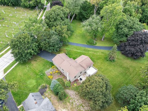 Tiny photo for 458 Lake Avenue, Crystal Lake, IL 60014 (MLS # 12455551)