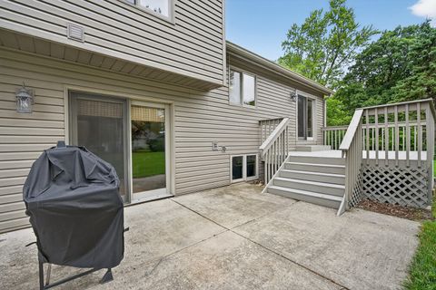 Tiny photo for 458 Lake Avenue, Crystal Lake, IL 60014 (MLS # 12455551)