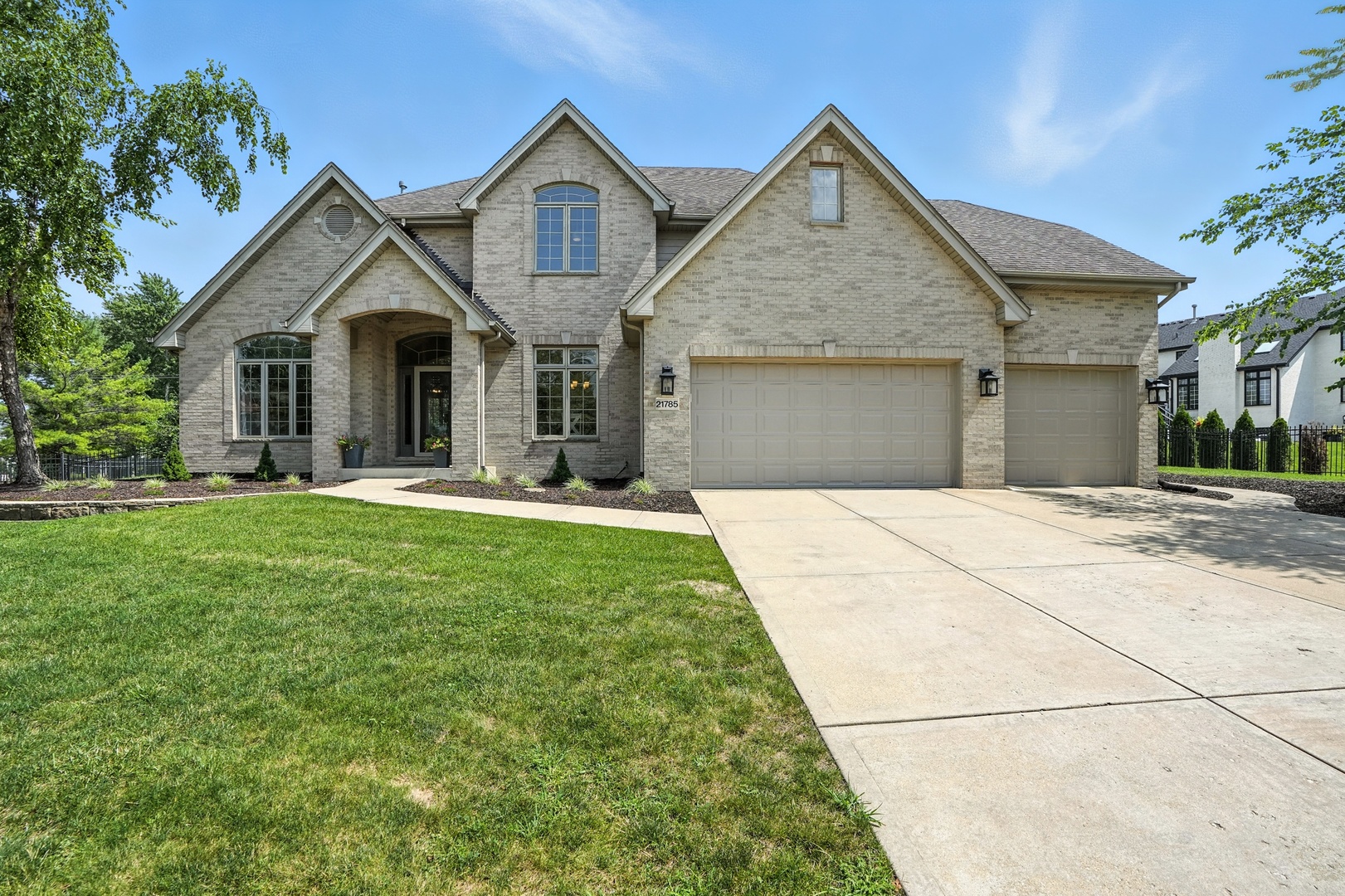 21785 Blue Bird Lane