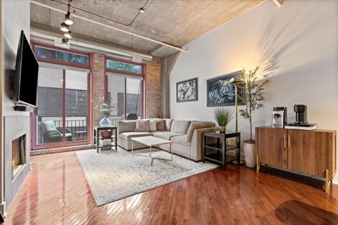 Tiny photo for 360 W Illinois Street #4E, Chicago, IL 60654 (MLS # 12772127)