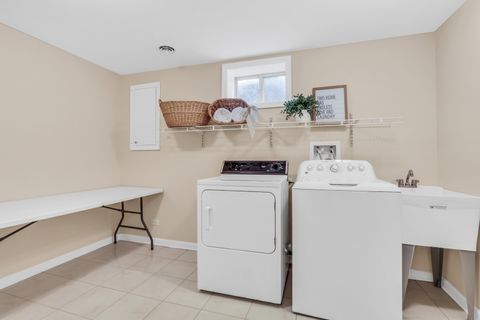 Tiny photo for 2501 S Vaupell Drive, McHenry, IL 60051 (MLS # 12641746)