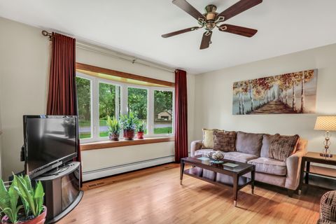 Tiny photo for 2501 S Vaupell Drive, McHenry, IL 60051 (MLS # 12641746)