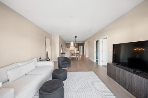 Tiny photo for 815 Laurel Avenue #203, Highland Park, IL 60035 (MLS # 12618758)