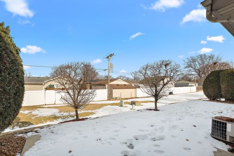 Tiny photo for 16538 Fairfax Court, Tinley Park, IL 60477 (MLS # 12608487)