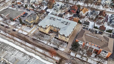 Tiny photo for 75 6th Avenue #302, La Grange, IL 60525 (MLS # 12514342)