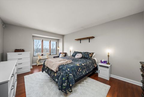 Tiny photo for 75 6th Avenue #302, La Grange, IL 60525 (MLS # 12514342)