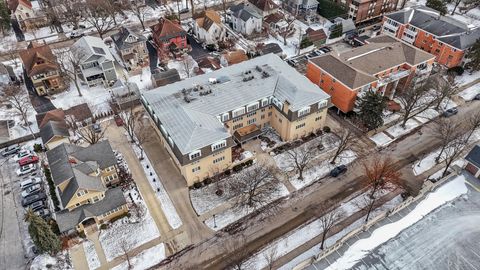 Tiny photo for 75 6th Avenue #302, La Grange, IL 60525 (MLS # 12514342)