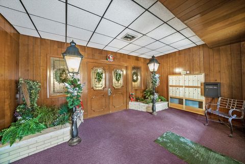 Tiny photo for 75 6th Avenue #302, La Grange, IL 60525 (MLS # 12514342)