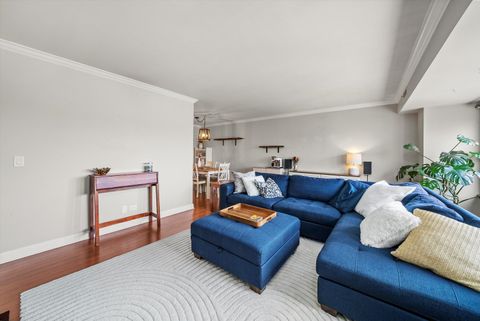 Tiny photo for 75 6th Avenue #302, La Grange, IL 60525 (MLS # 12514342)