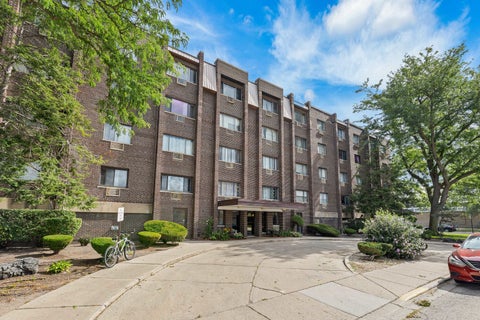 Photo of 8444 W Wilson Avenue W #208-S, Chicago, IL 60656 (MLS # 12712707)