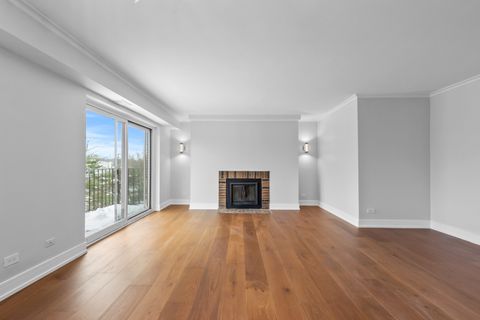 Tiny photo for 2086 Saint Johns Avenue #306, Highland Park, IL 60035 (MLS # 12531211)