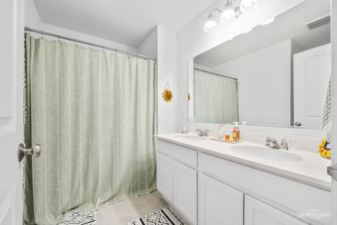 Tiny photo for 556 Comstock Road, South Elgin, IL 60177 (MLS # 12635484)