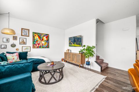 Tiny photo for 556 Comstock Road, South Elgin, IL 60177 (MLS # 12635484)