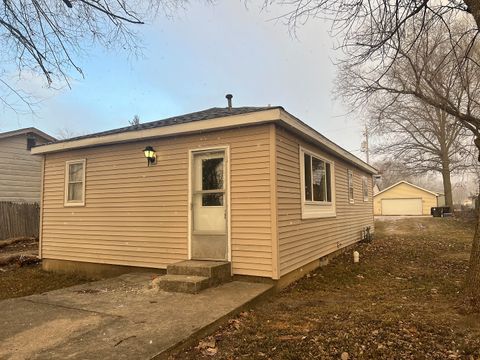 Tiny photo for 708 N Madison Street, Lincoln, IL 62656 (MLS # 12547876)