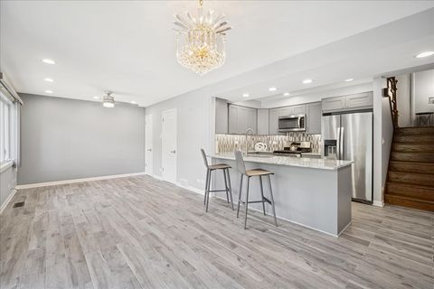 Tiny photo for 711 Carriage Hill Drive, Glenview, IL 60025 (MLS # 12526521)