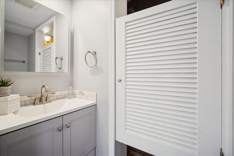 Tiny photo for 711 Carriage Hill Drive, Glenview, IL 60025 (MLS # 12526521)