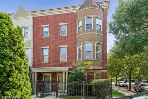 730 W Eastman Street Chicago IL 60610