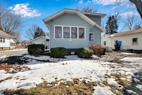 Tiny photo for 306 W Madison Street, Belvidere, IL 61008 (MLS # 12601337)